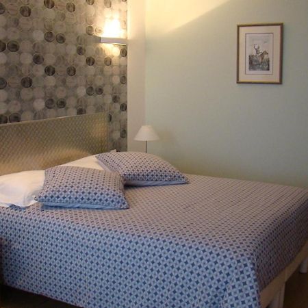 Bed and Breakfast La Passacaille Grosrouvre Номер фото